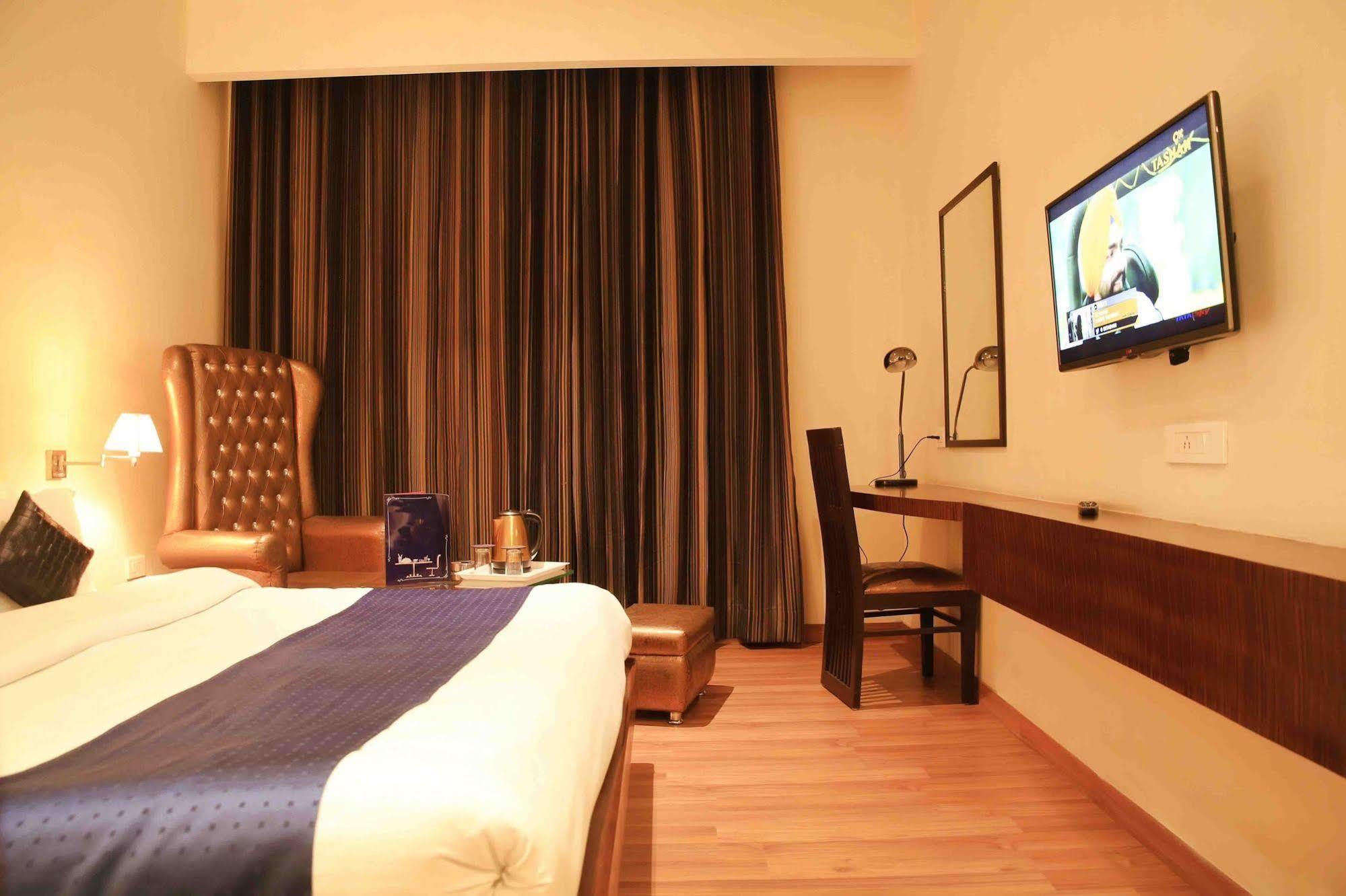 אמריצר Fabhotel Prudent מראה חיצוני תמונה