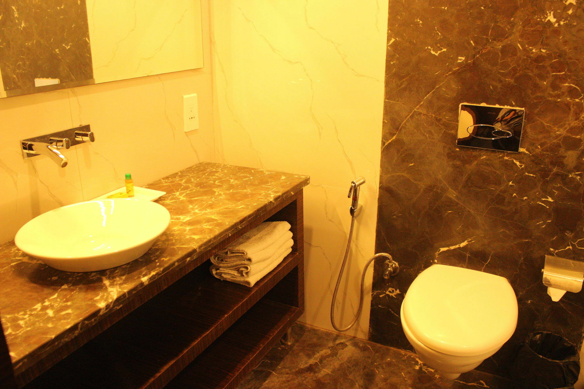 אמריצר Fabhotel Prudent מראה חיצוני תמונה